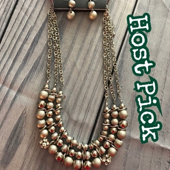 ✅3x Host Pick✅ Dystrict LA Necklace and Earring Set - Picture 1 of 5